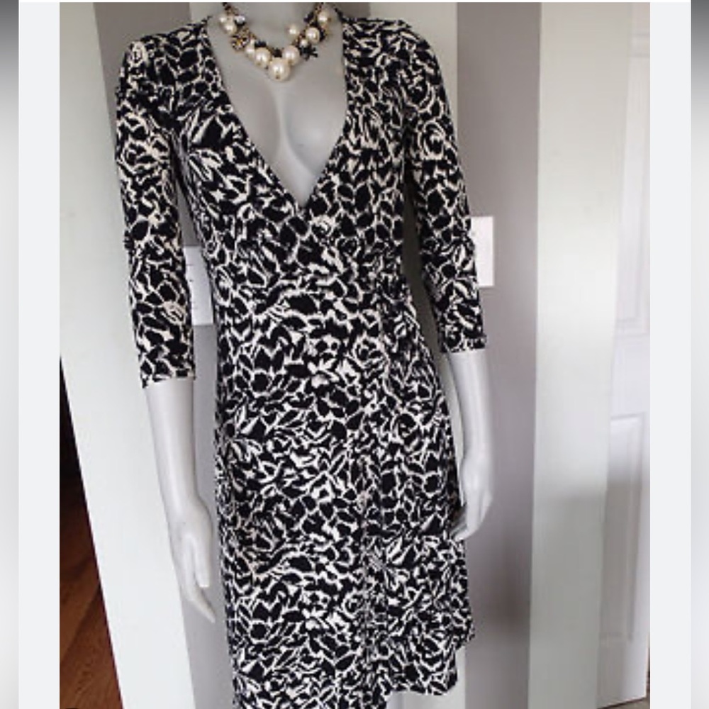 BCBGMaxAzria Black and White Patterned Long Sleeve Dress